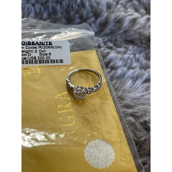 Moissanite Diamond Ring 2 Ct Graded Sterling Silver - Picture 5 of 7